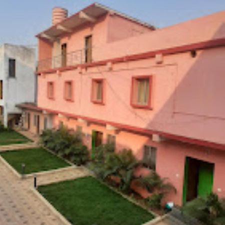 Отель Aiims Nagar Rest House Бхубанешвара Экстерьер фото