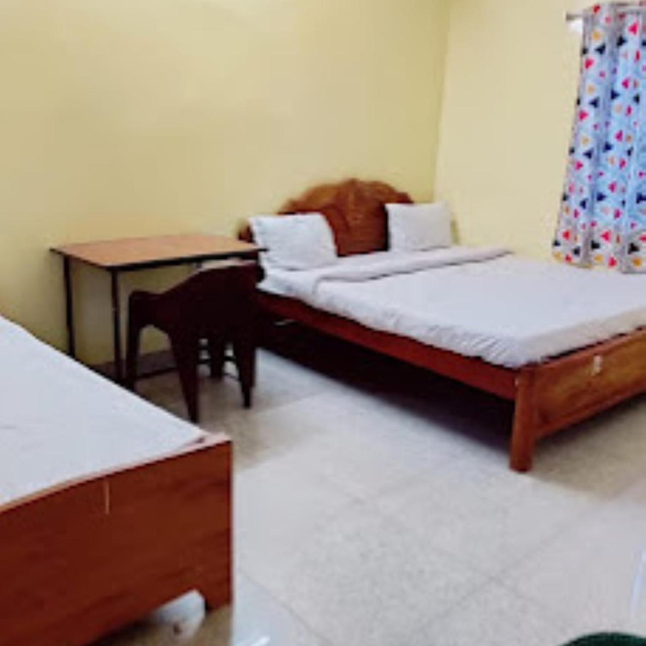 Отель Aiims Nagar Rest House Бхубанешвара Экстерьер фото