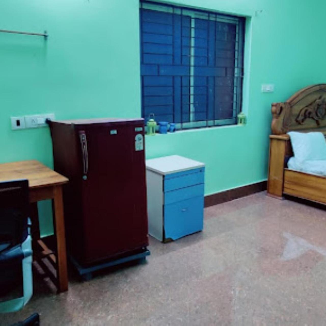 Отель Aiims Nagar Rest House Бхубанешвара Экстерьер фото